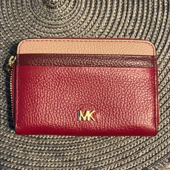 Michael Kors Handbags - Authentic Michael Kors wallet
